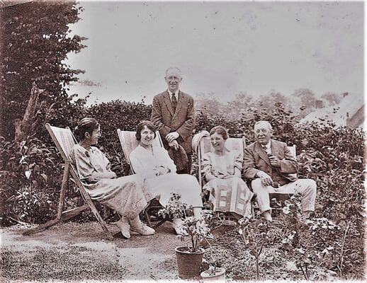 The 1921 Census & Family Photographs